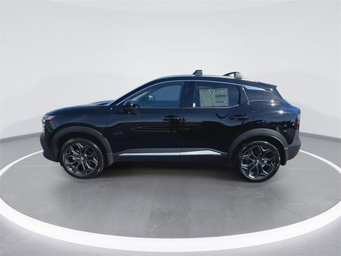 New 2026 Nissan Kicks SR w/ SR Premium Package image 5