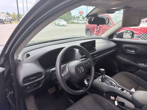 Used 2024 Honda HR-V LX image 4