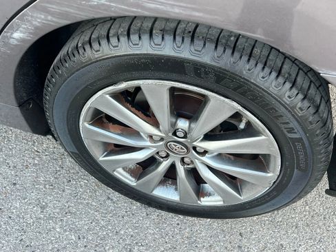 Used 2017 Toyota Camry XLE image 20