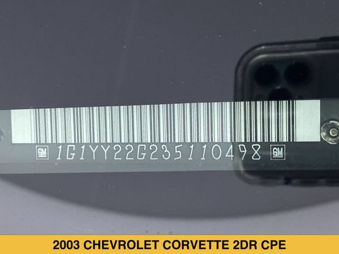 Used 2003 Chevrolet Corvette Coupe w/ Preferred Equipment Group RWD image 13