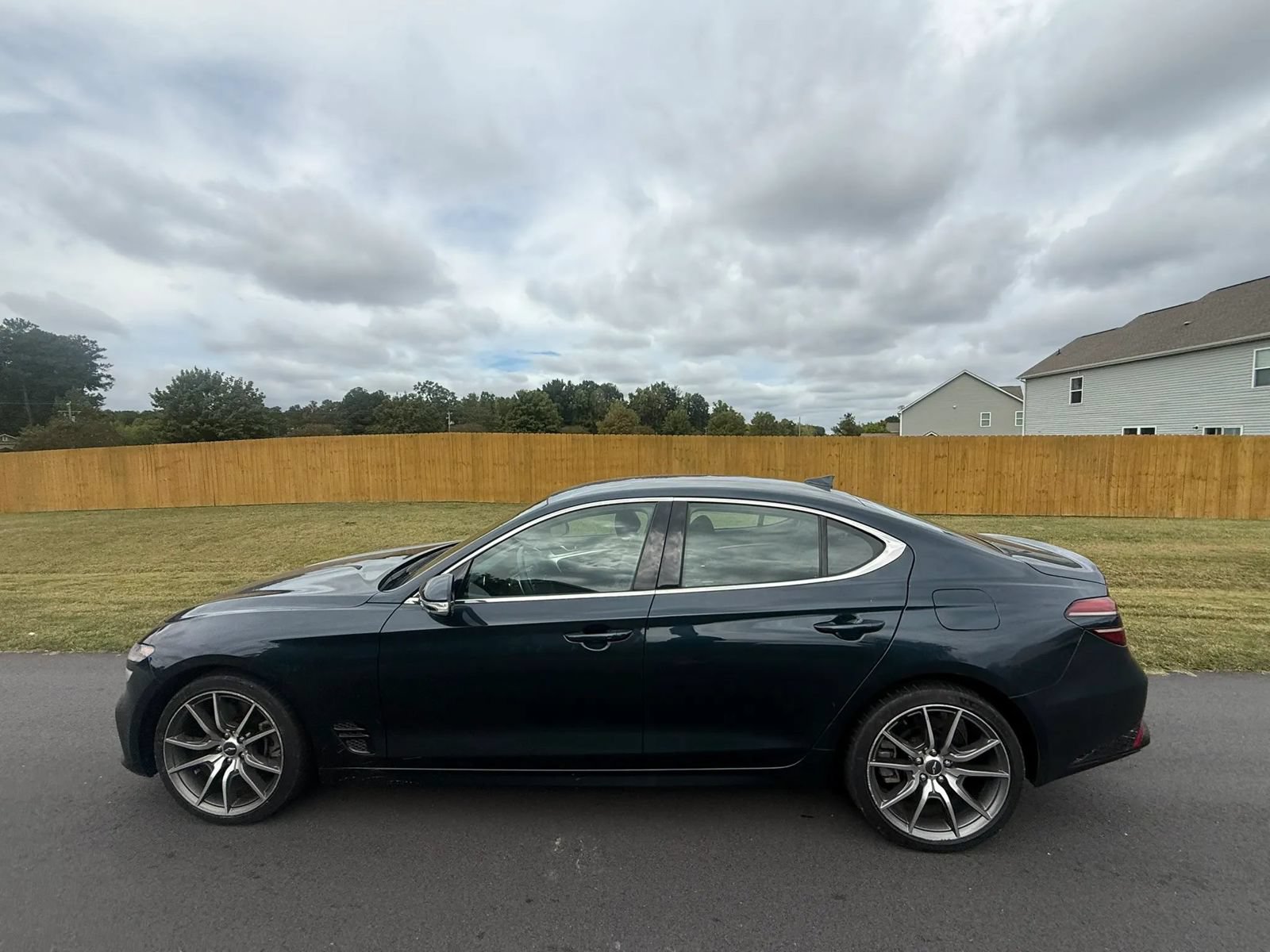 Used 2022 Genesis G70 3.3T RWD image 12