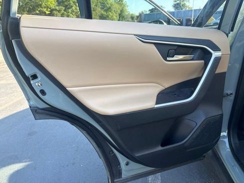 Used 2021 Toyota RAV4 XLE Premium FWD image 14