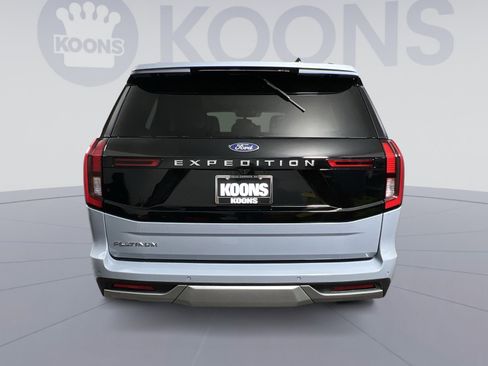 New 2026 Ford Expedition Platinum w/ Driver's Package image 5