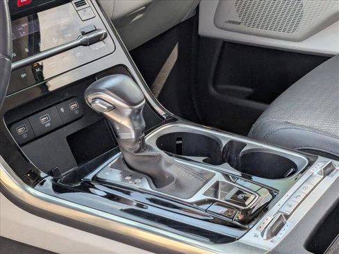 Used 2023 Kia Carnival SX Prestige image 12