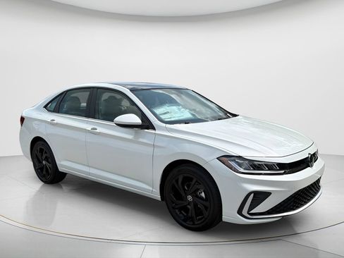 New 2026 Volkswagen Jetta SE FWD image 3