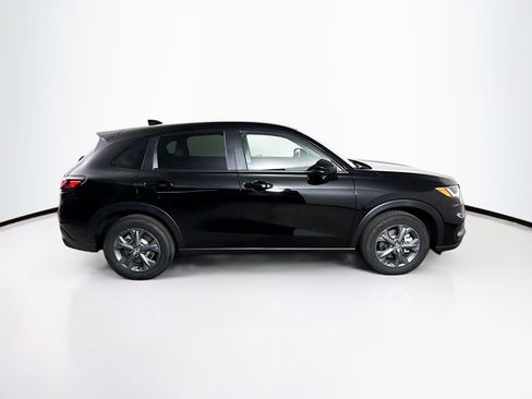 Certified 2026 Honda HR-V LX image 2