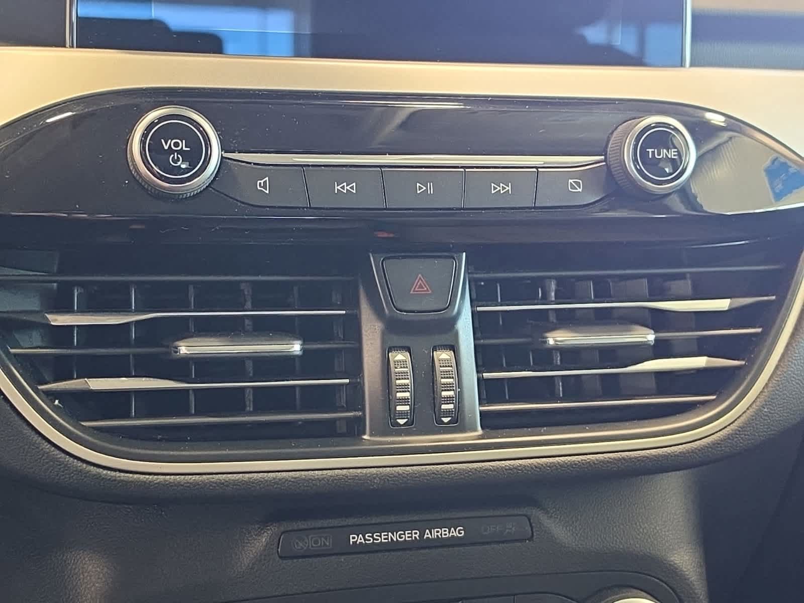 Used 2020 Ford Escape SE AWD/4WD image 37