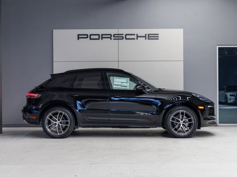 Certified 2026 Porsche Macan image 8