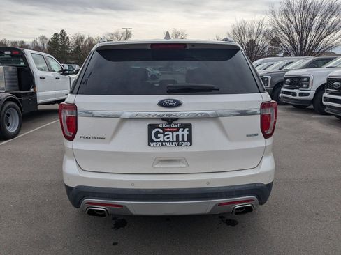 Used 2017 Ford Explorer Platinum image 5