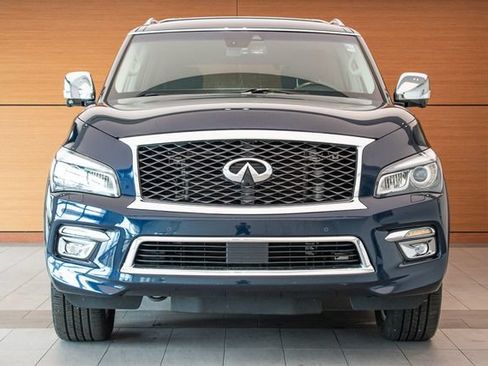 Used 2017 INFINITI QX80 4WD w/ Deluxe Technology Package image 2