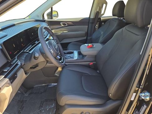 New 2026 Kia Carnival image 18