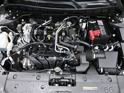 Used 2023 Nissan Altima 2.5 SV AWD/4WD image 10
