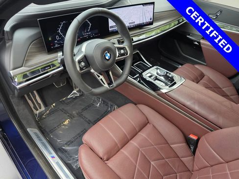 Certified 2023 BMW 760i xDrive image 10