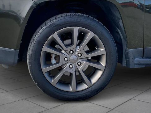 Used 2017 Jeep Compass 75th Anniversary w/ Power Value Group image 10