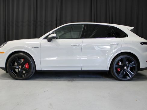 New 2026 Porsche Cayenne S AWD/4WD image 2