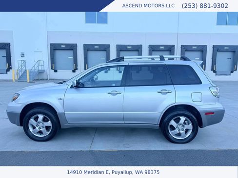 Used 2003 Mitsubishi Outlander XLS AWD/4WD image 2