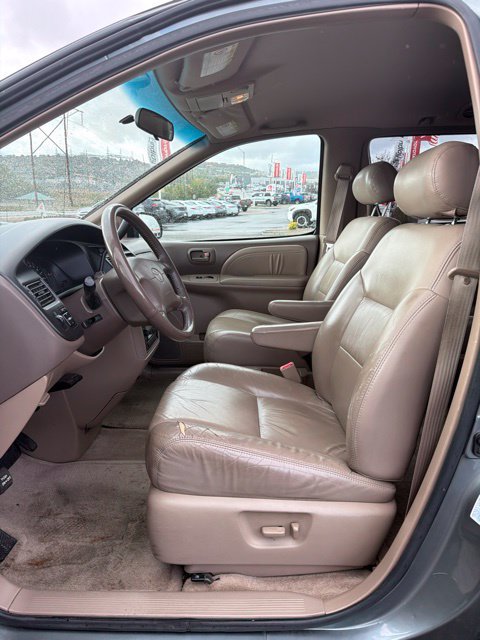 Used 1998 Toyota Sienna FWD image 16