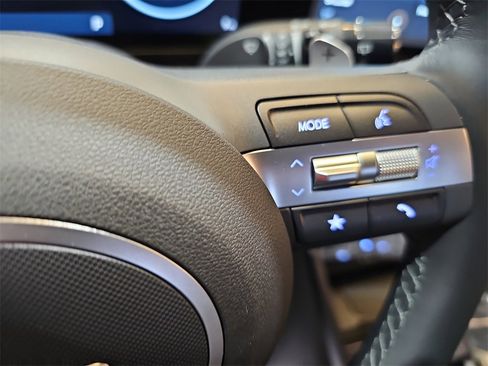 New 2026 Hyundai Kona SEL Premium image 17