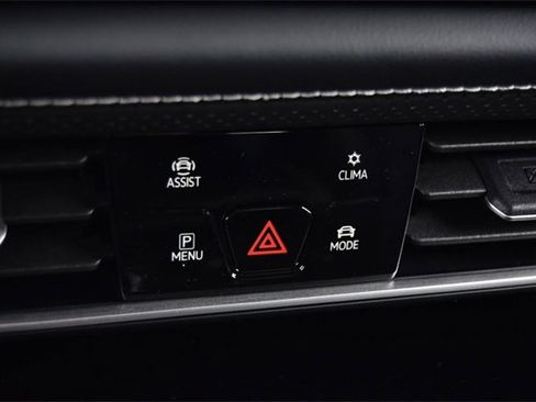 New 2026 Volkswagen Atlas Cross Sport SE image 15