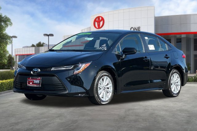 New 2027 Toyota Corolla LE w/ LE Premium Package FWD image 8