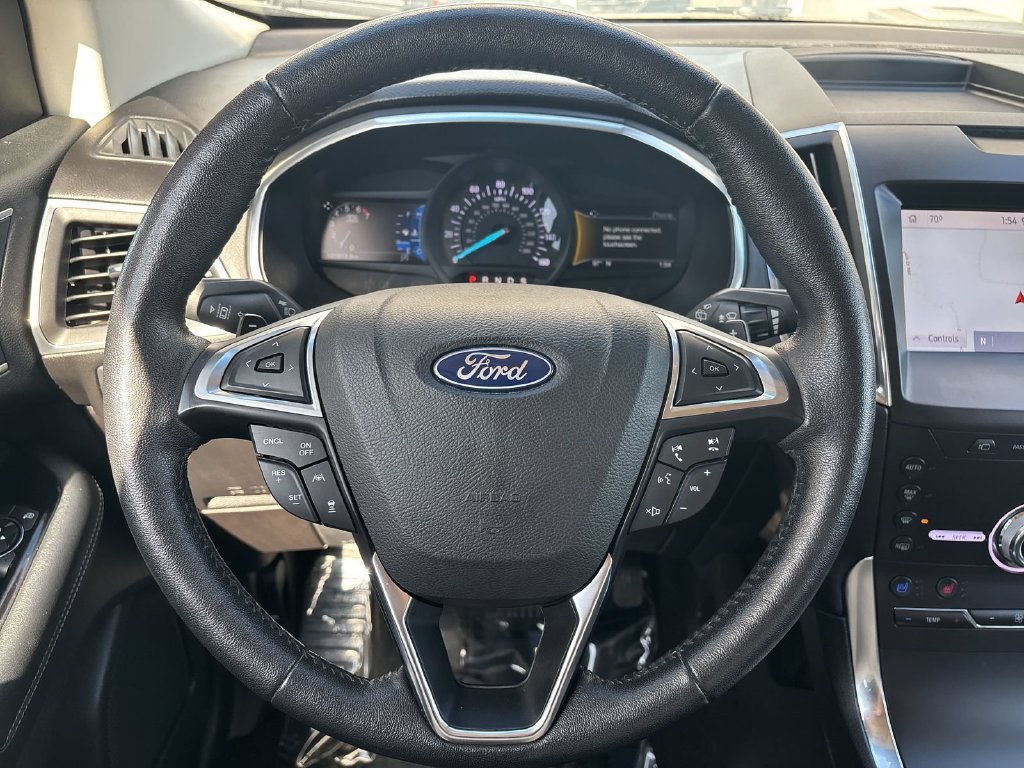 Used 2020 Ford Edge Titanium w/ Equipment Group 301A AWD/4WD image 17