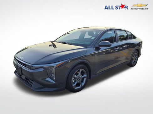 Used 2025 Kia K4 FWD image 1