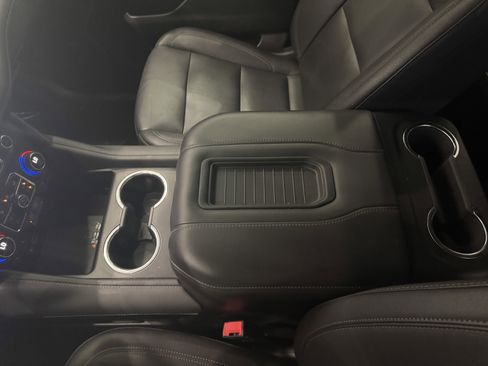 Used 2022 Chevrolet Suburban Z71 w/ Z71 Off-Road Package image 29