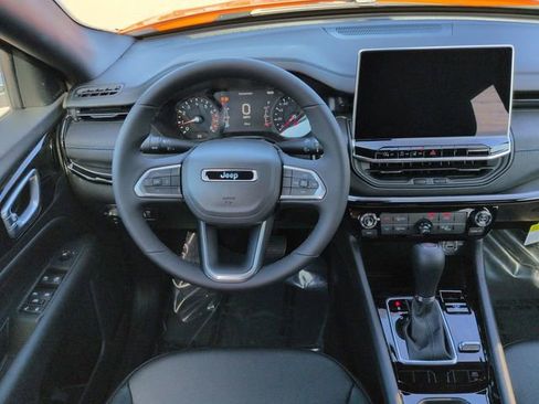New 2026 Jeep Compass Latitude image 15