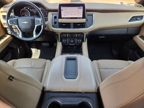 Used 2021 Chevrolet Tahoe Premier RWD image 16