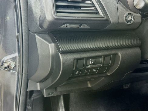 Used 2020 Subaru Crosstrek 2.0i Premium w/ Moonroof Package 2 image 10