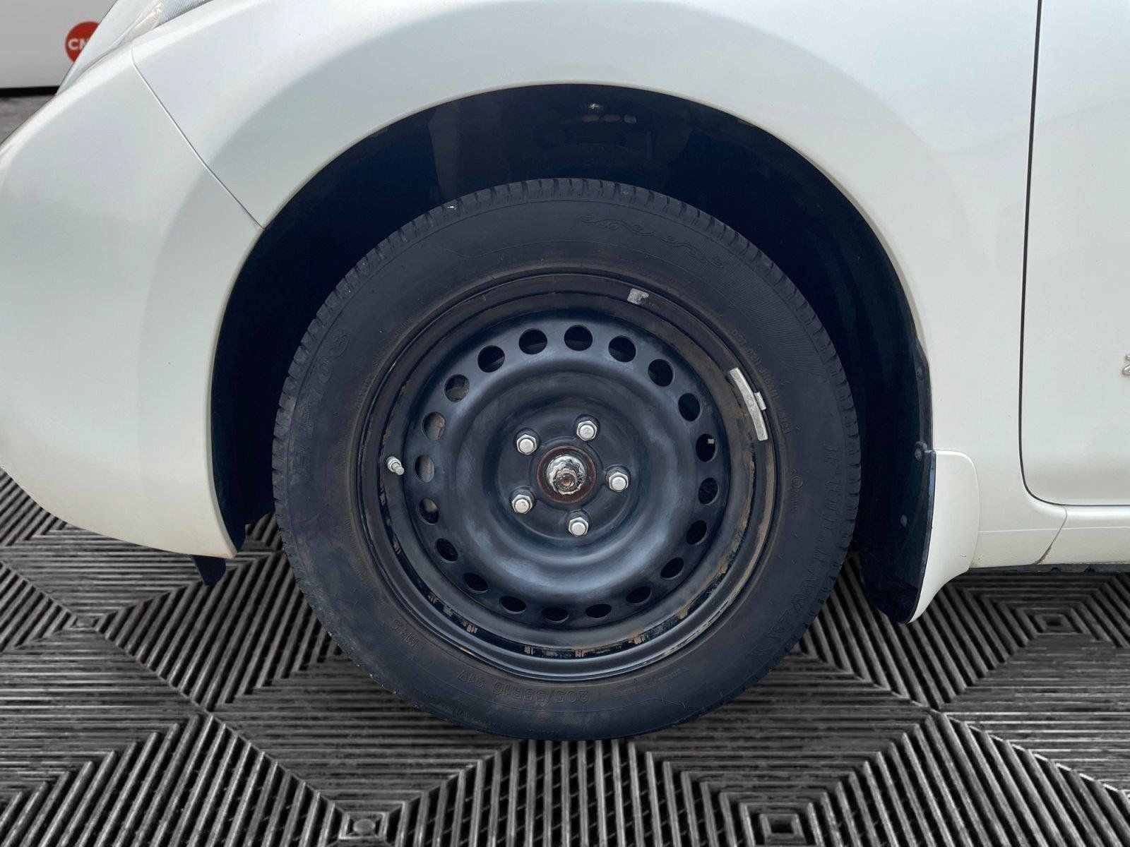 Used 2016 Nissan Leaf S w/ Charger Package FWD image 14