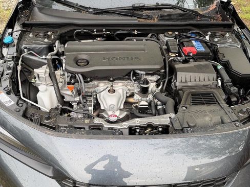 Used 2025 Honda Civic Sport image 3