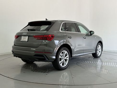 Used 2023 Audi Q3 2.0T Premium w/ Convenience Package AWD/4WD image 9