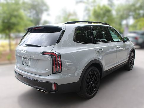 Certified 2024 Kia Telluride SX Prestige X-Line AWD/4WD image 11