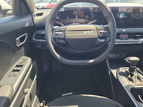 New 2026 Kia K4 FWD image 12