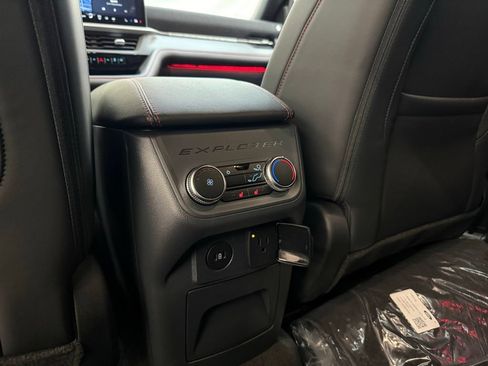 New 2026 Ford Explorer ST-Line w/ ST-Line Street Pack RWD image 17