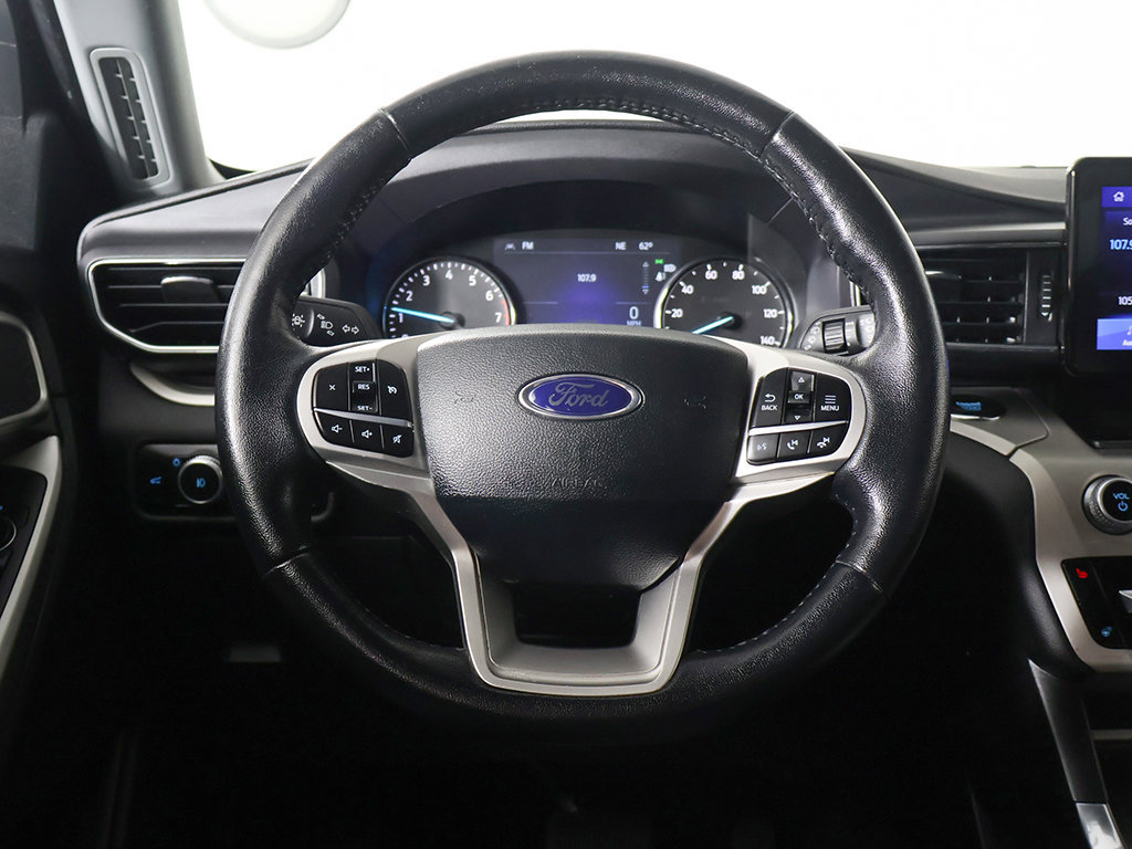 Used 2022 Ford Explorer XLT AWD/4WD image 36