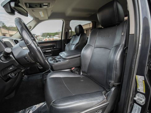 Used 2017 RAM 2500 Laramie image 19