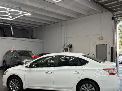 Used 2014 Nissan Sentra S FWD image 4