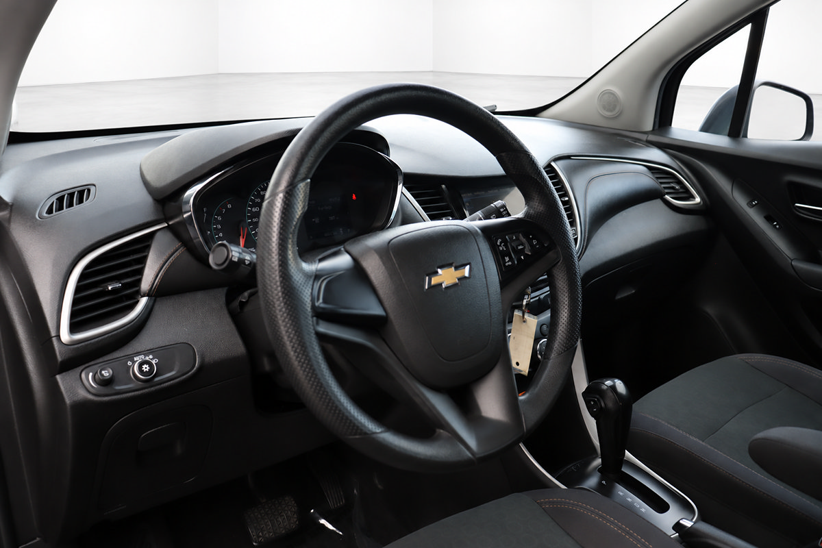 Used 2019 Chevrolet Trax LS FWD image 26