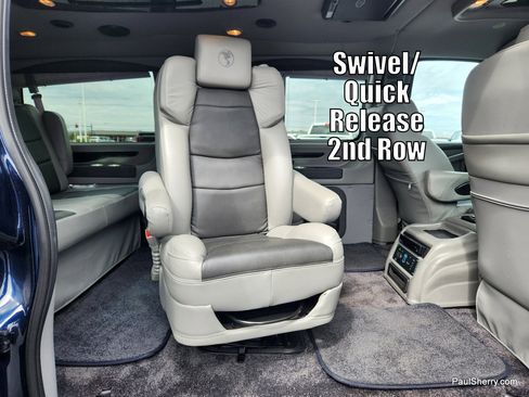 Used 2024 Chevrolet Express 2500 w/ Driver Convenience Package image 6