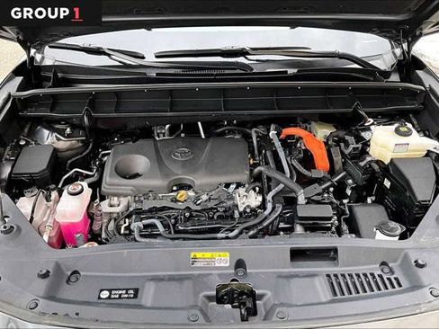 Certified 2025 Toyota Highlander XLE image 30