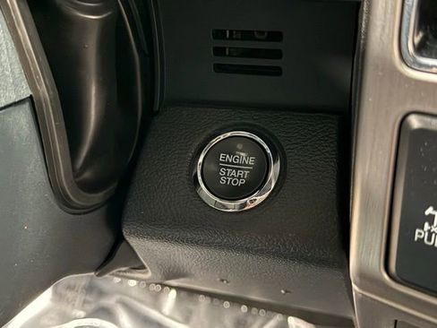 Used 2022 Ford F250 Platinum w/ Tremor Off-Road Package AWD/4WD image 20