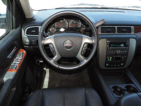 Used 2012 GMC Yukon SLT w/ Texas Edition image 18