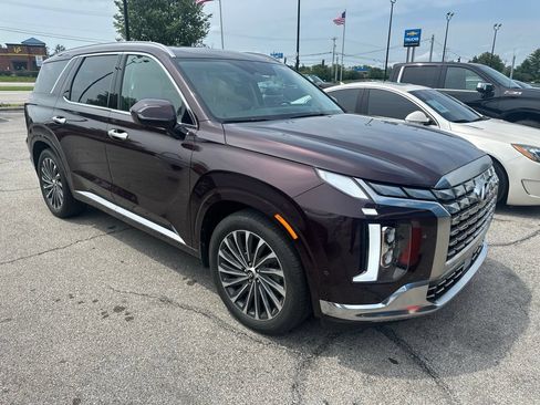 Used 2023 Hyundai Palisade Calligraphy AWD/4WD image 2