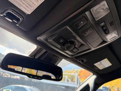 Used 2019 Toyota Tacoma TRD Off-Road image 34