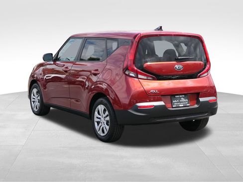 Used 2021 Kia Soul LX FWD image 6