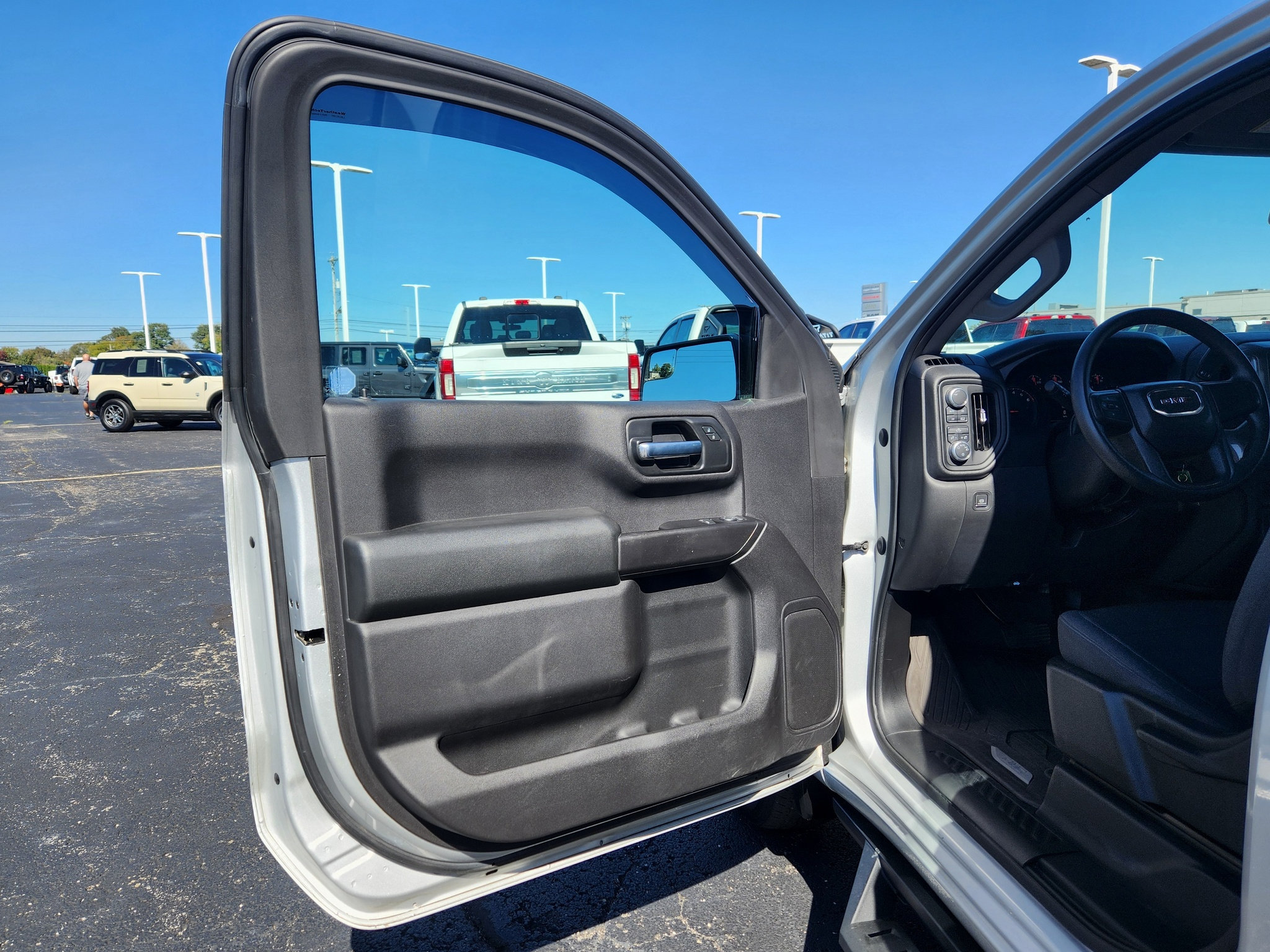 Used 2020 GMC Sierra 1500 4x4 Regular Cab w/ Sierra Value Package image 18