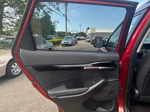 Certified 2025 Kia Seltos S AWD/4WD image 17