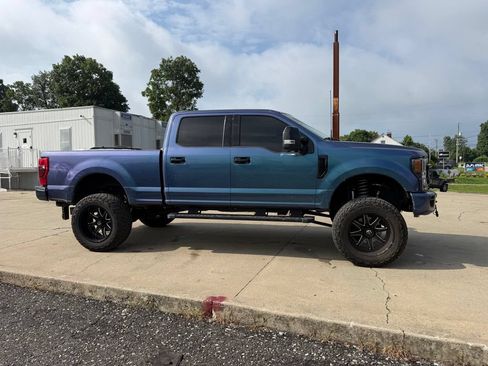 Used 2022 Ford F350 Lariat w/ Black Appearance Package AWD/4WD image 5